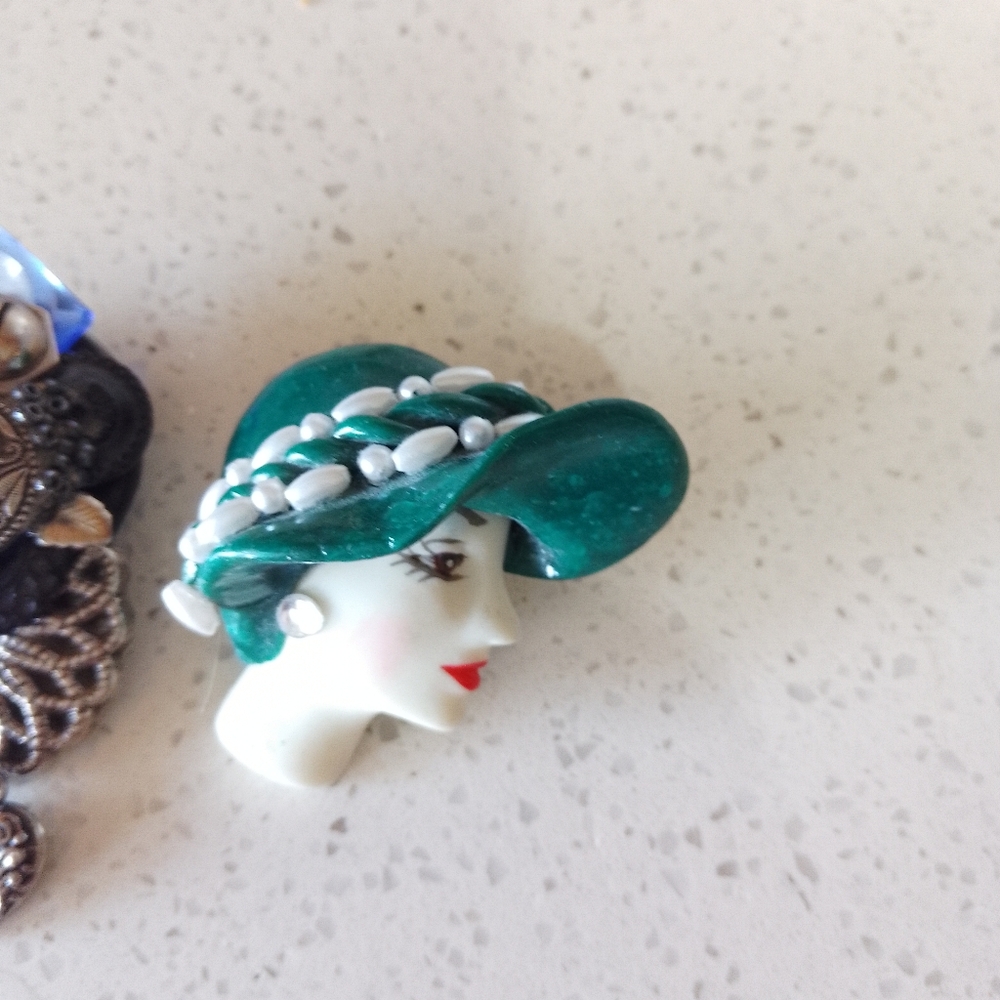 2 Brooches - Picture 3 of 4